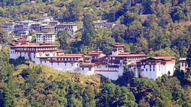 Trongsa dzong trongsa bhutan