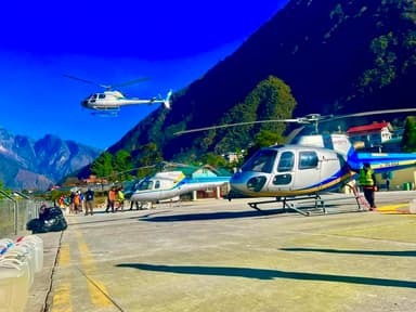 Helicopter Flight to Lukla 1
