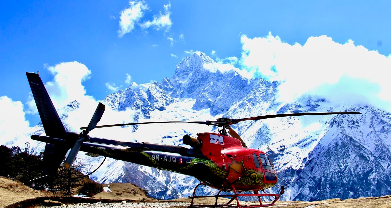 Everest Helicopter Landing Tour with Breakfast - All Inclusive