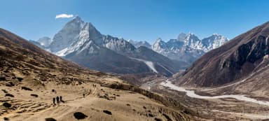 Trek from Dingboche to Lobuche 2