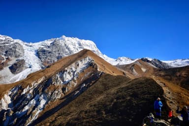 Kyanjin Gompa Exploration 7