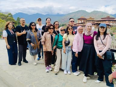 Tourists visiting the Punakha Dzong in Bhutan 1