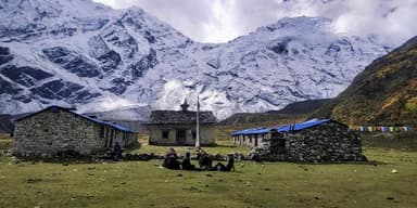Hike to Pung Gyen Gompa 1