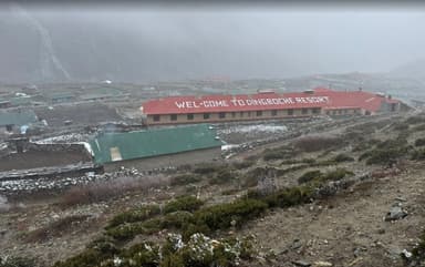 Dingboche_resort