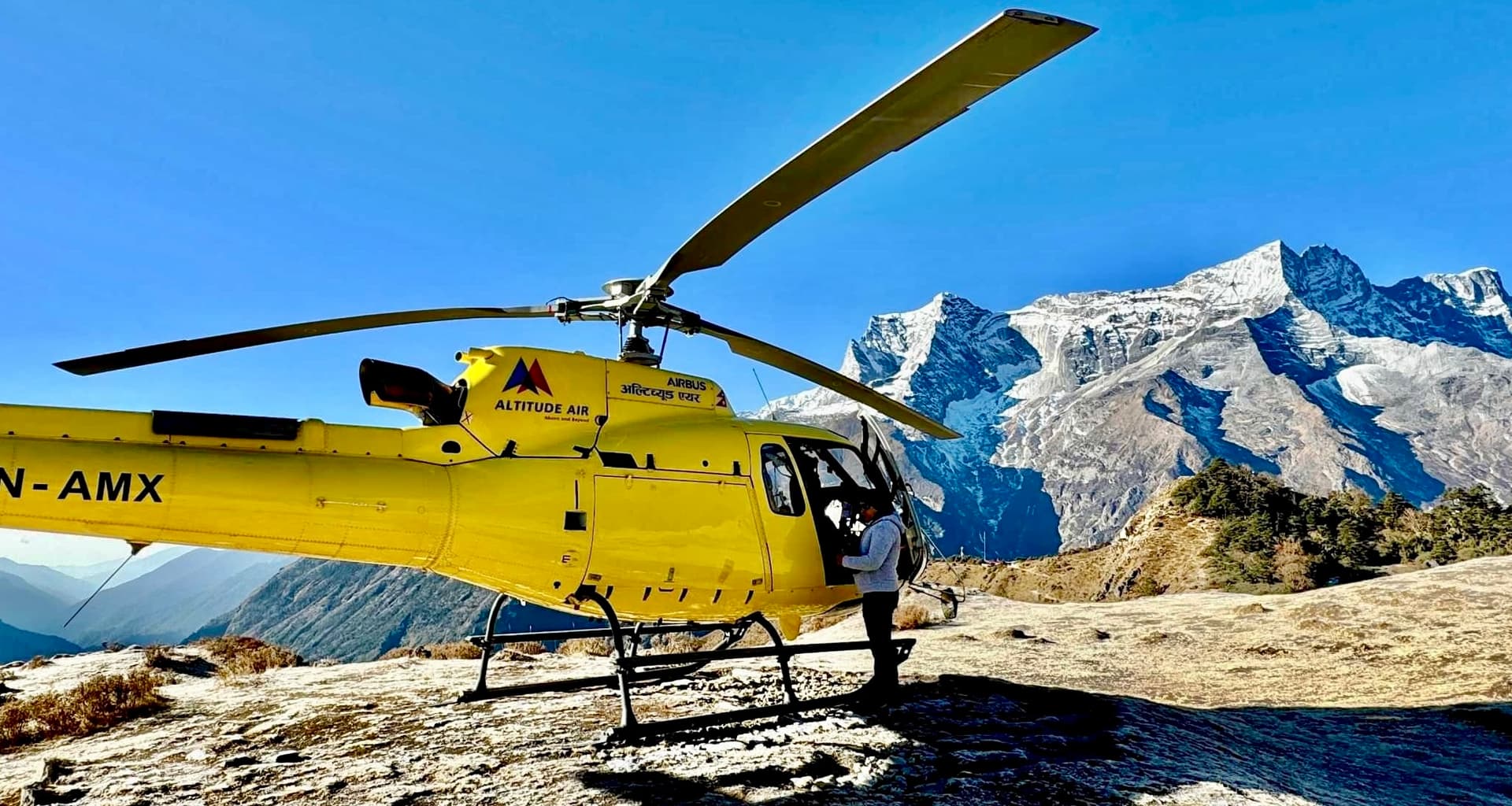 Everest Helicopter Tour HEV helipad 2