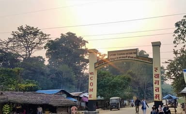 Drive to Bardiya National Park 1