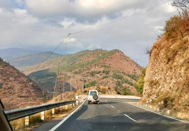 Drive from Thimphu to Punakha via Dochula Pass 2