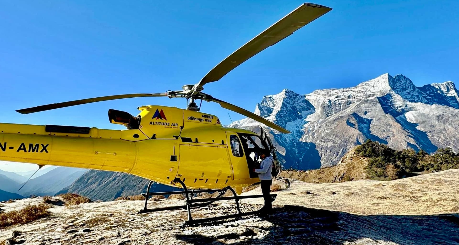 Everest Helicopter Tour HEV helipad 2