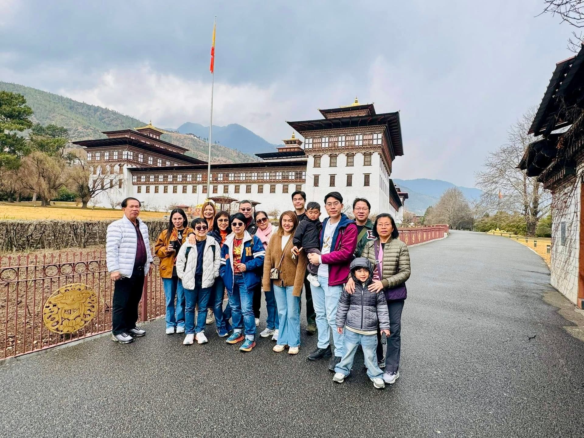 Tourist Tashichho Dzong in Thimphu, Bhutan.