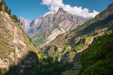 Trek from Deng to Namrung