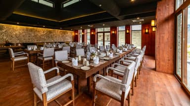 Shinta Mani Mustang 1