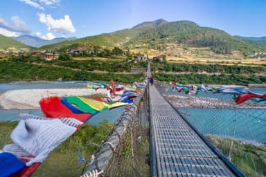 Drive from Thimphu to Punakha via Dochula Pass 4