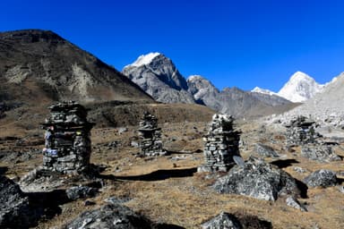 Trek from Dingboche to Lobuche 4