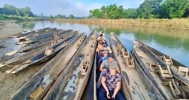 Chitwan canoeing