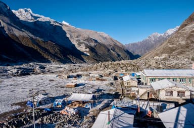 Trek from Langtang Village to Kyanjin Gompa 2