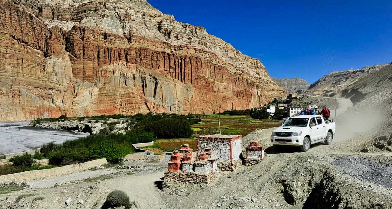 Upper Mustang Jeep Tour 8