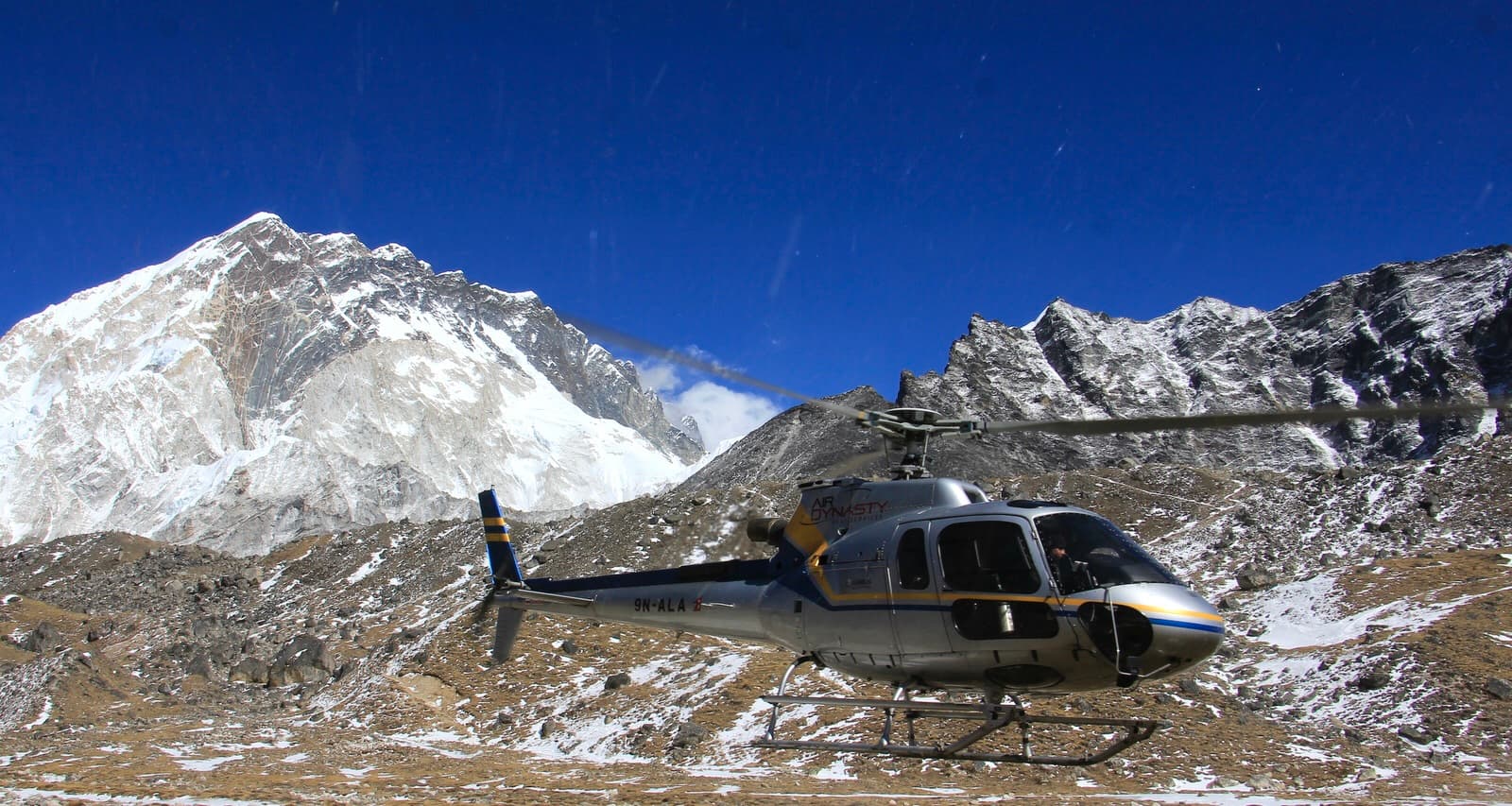 Everest Helicopter Tour Luxury Holidays (2)2