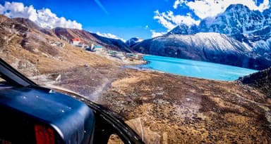 Gokyo Heli landing