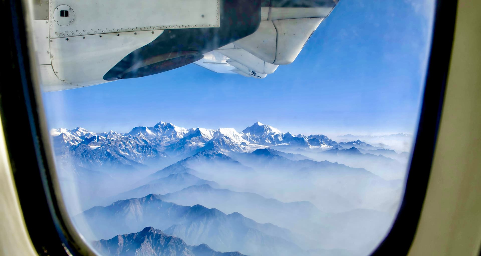 Everest flight by plane