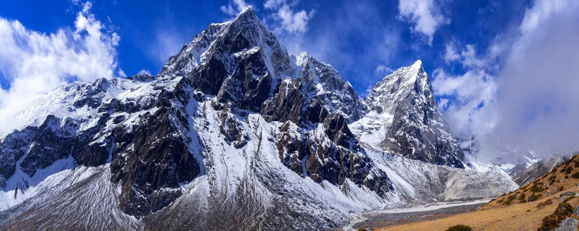 Everest Helicopter Tour vs Base Camp Trek: An Honest Comparison
