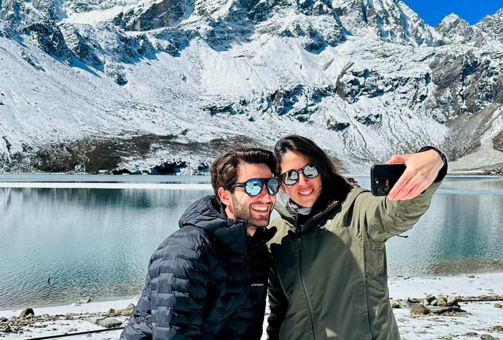 Everest Base Camp Helicopter Tour with Landings at Kala Patthar and Gokyo Lake