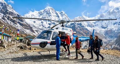 Helicopter boarding at Annapurna… 202607091135 (1)