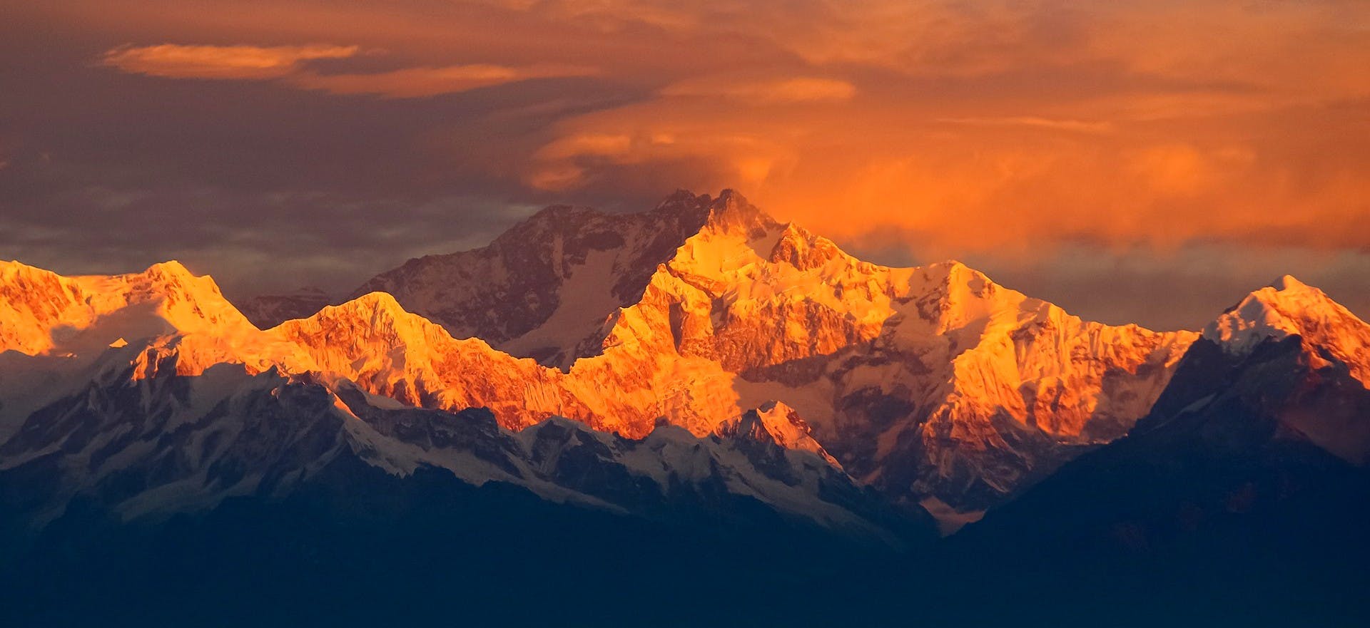 When is the Best Season to Climb Kanchenjunga?